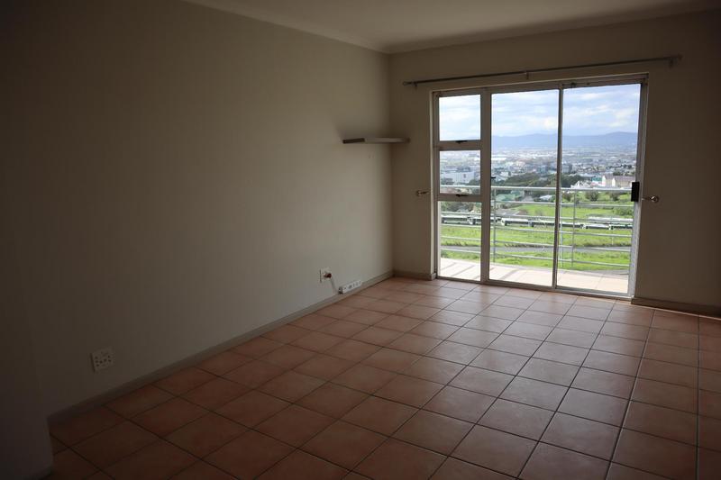 To Let 2 Bedroom Property for Rent in Vredehoek Western Cape